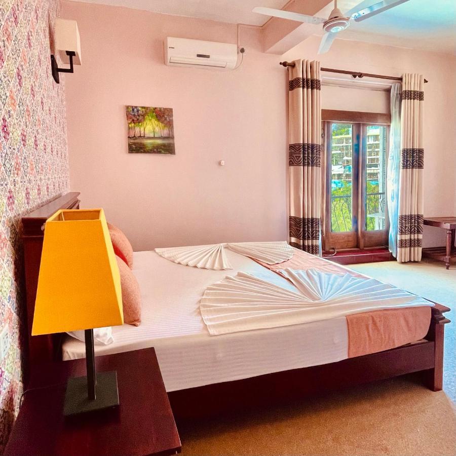 Blinkbonnie Inn Kandy Eksteriør billede