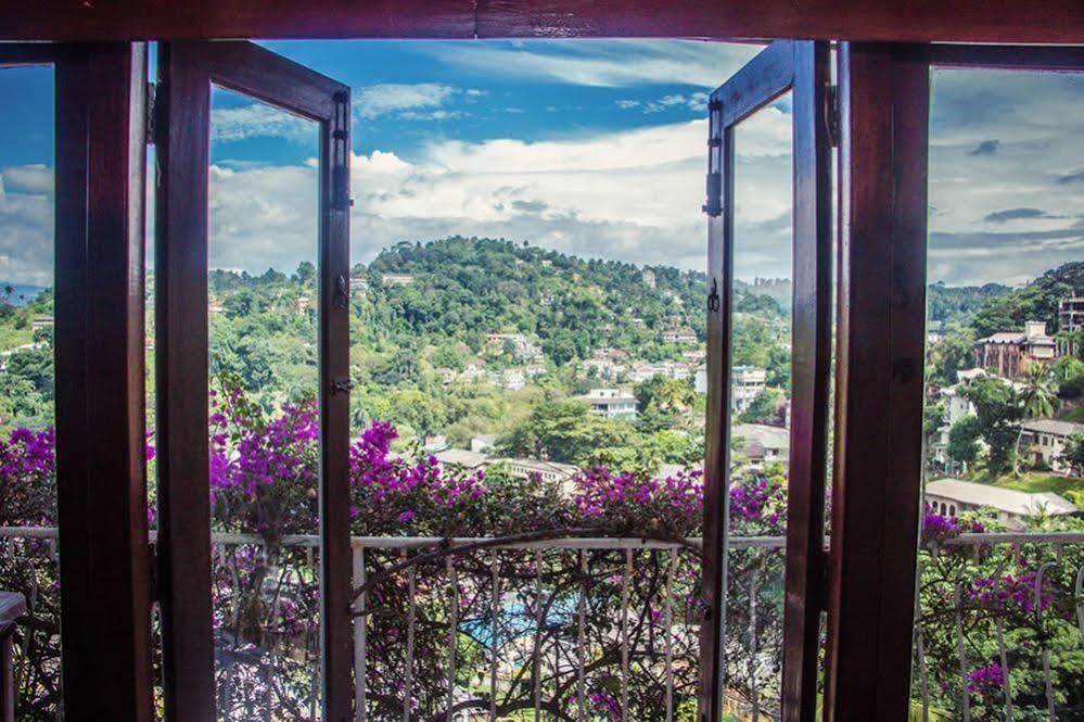 Blinkbonnie Inn Kandy Eksteriør billede