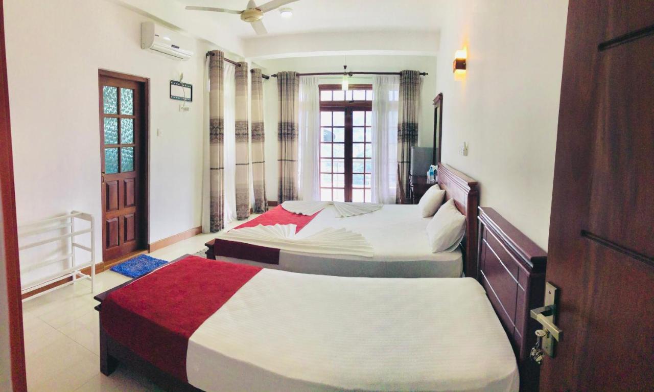 Blinkbonnie Inn Kandy Eksteriør billede